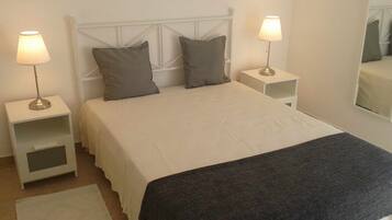 3 bedrooms, iron/ironing board, travel cot, free WiFi