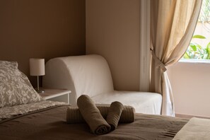 1 quarto, cofres nos quartos, Wi-Fi de cortesia, roupa de cama