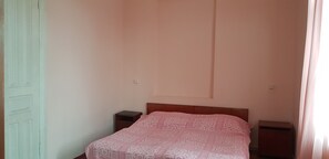 4 dormitorios, escritorio, tabla de planchar con plancha y wifi