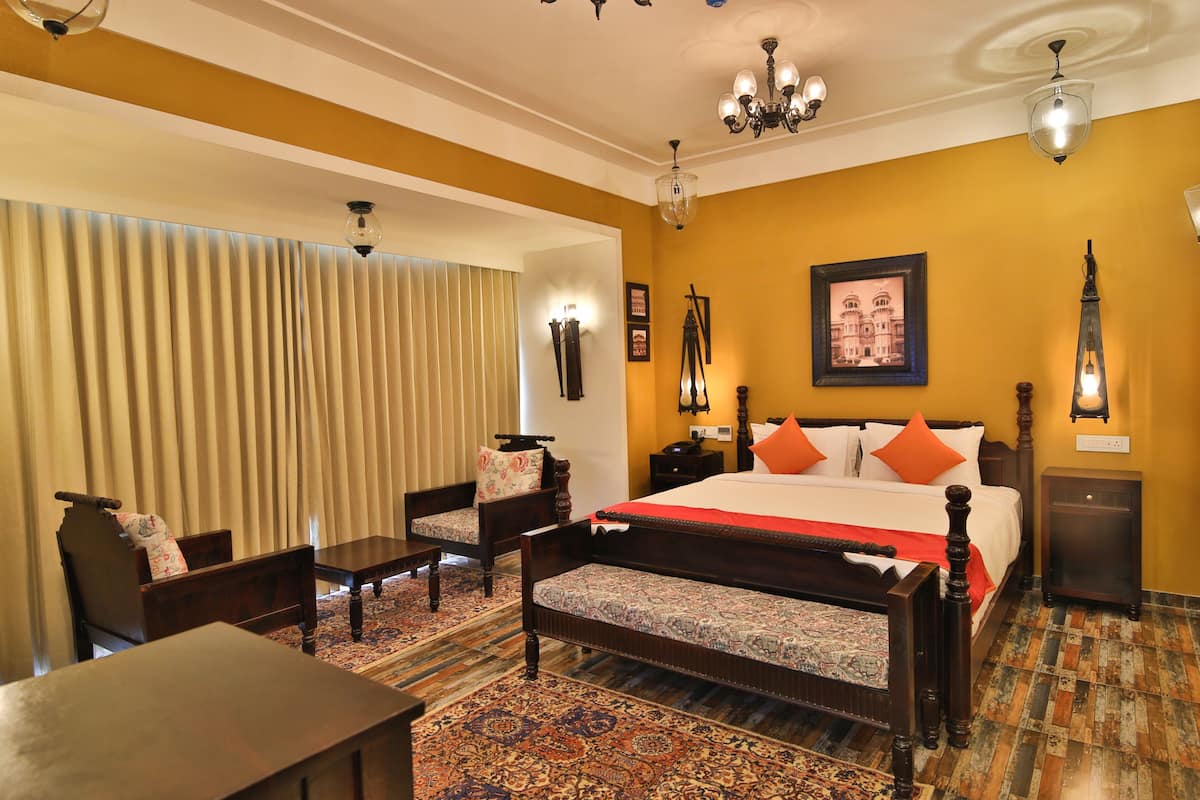 Suite | Minibar, in-room safe, desk, soundproofing