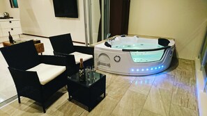 Zimmer, Meerblick (with Private Jacuzzi) | Balkon