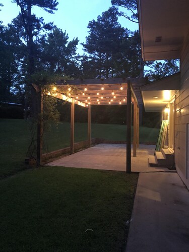 Quiet Home less than a mile from Vaught Hemingway