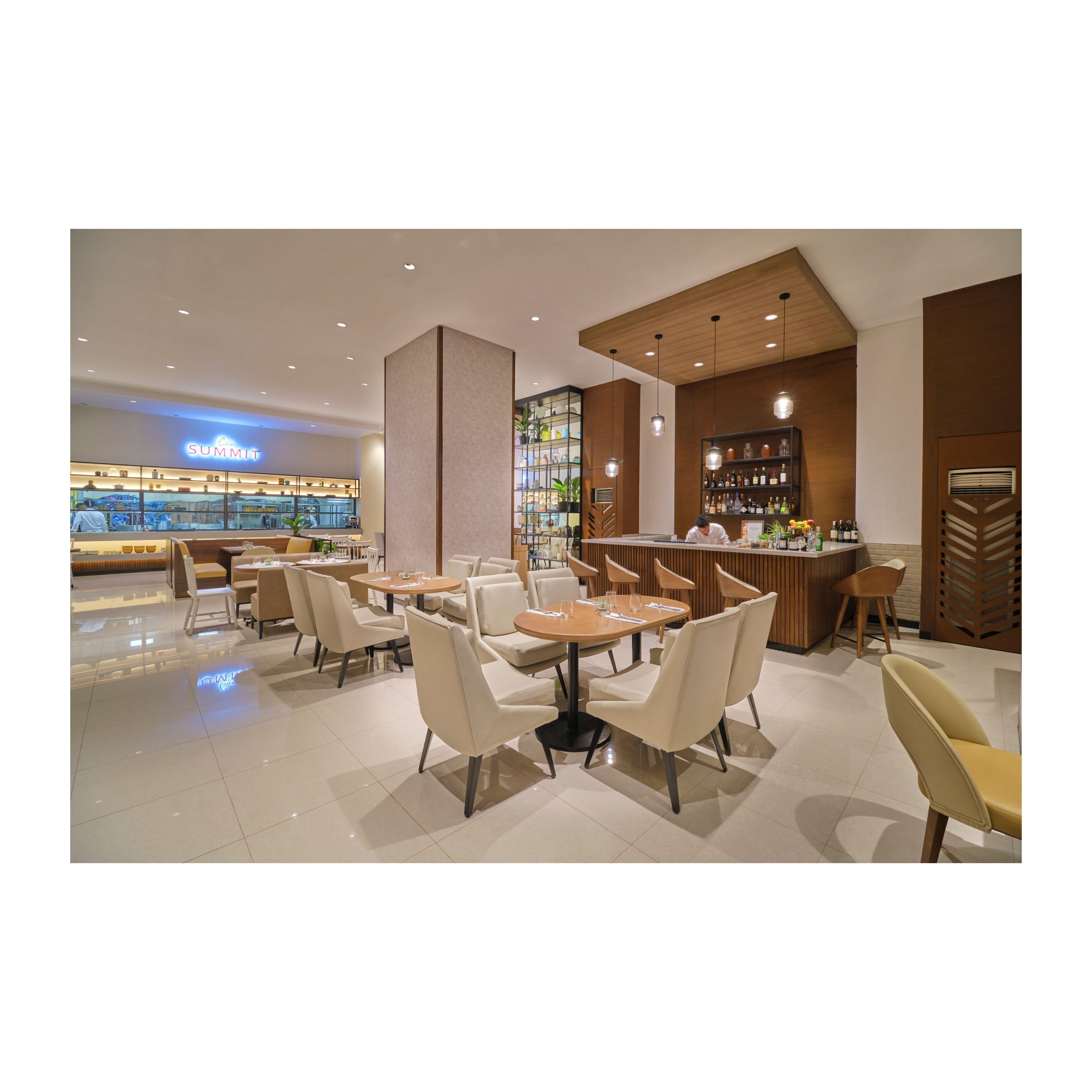 breakfast, lunch, dinner served; international cuisine