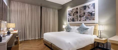 Phòng Deluxe, 1 giường cỡ king | Bộ đồ giường cao cấp, két bảo mật tại phòng, bàn