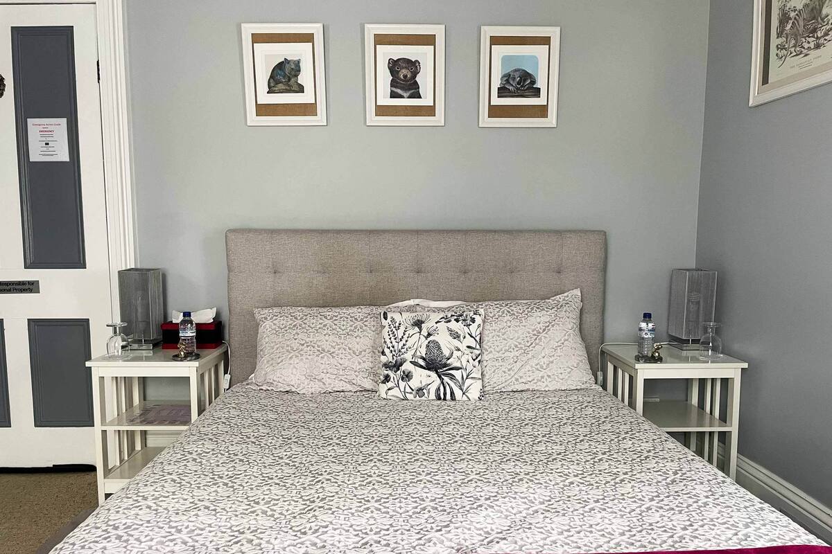 华丽双人房, 1 张大床, 公共浴室 (Oak Room) | 遮光窗帘、熨斗/熨板、免费 WiFi、特色装修