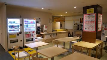 Daily buffet breakfast (JPY 990 per person)