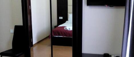 Iron/ironing board, free WiFi