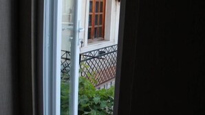 Iron/ironing board (on request), free WiFi - Hotel White Neptun (Tbilisi)