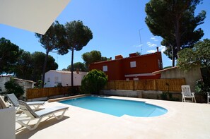 Pool - VILLA MONTGÓ (L'Escala)