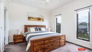 4 bedrooms, iron/ironing board, free WiFi
