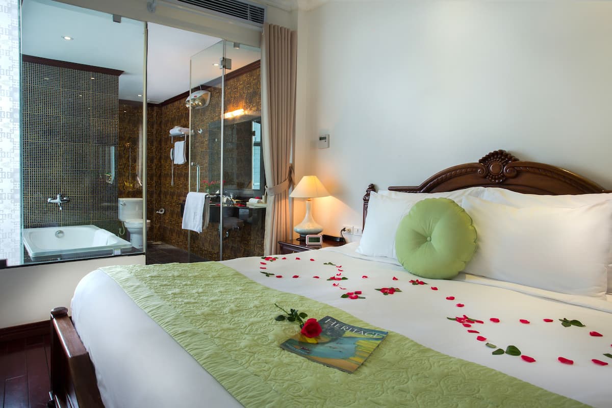 Superior Double or Twin Room | Minibar, in-room safe, desk, iron/ironing board