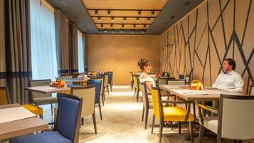 Esmorzar diari continental (3500 KZT per persona)