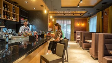 Bar (in der Unterkunft)