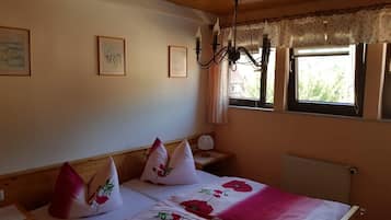 Double Room | Desk, free WiFi