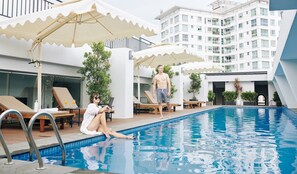 Outdoor pool - Atelier Thao Dien (Ho Chi Minh City)