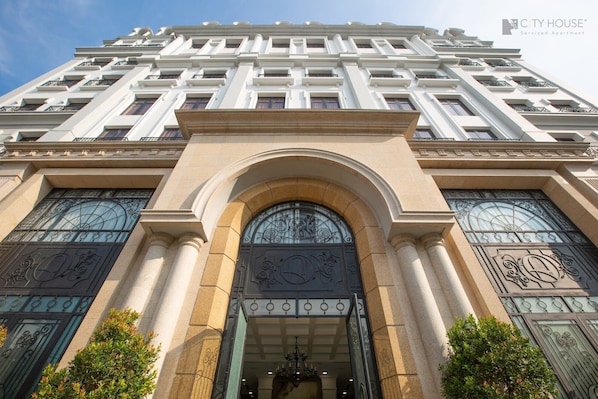 Front of property - Atelier Thao Dien (Ho Chi Minh City)