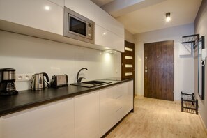 Luxury Apartment, Balcony (św. Łazarza 13/7) | Private kitchen - Apartamenty Classic Kraków (Kraków)
