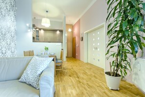 Deluxe Apartment, 1 Bedroom (św. Łazarza 3/19a) | Living area - Apartamenty Classic Kraków (Kraków)