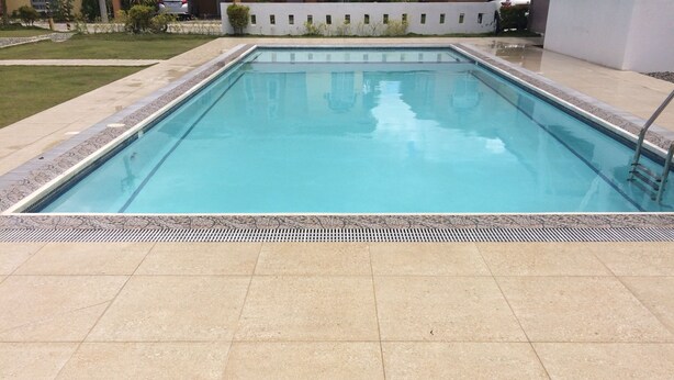 Outdoor pool - Panglao Alona Villa Training Center (Dauis)