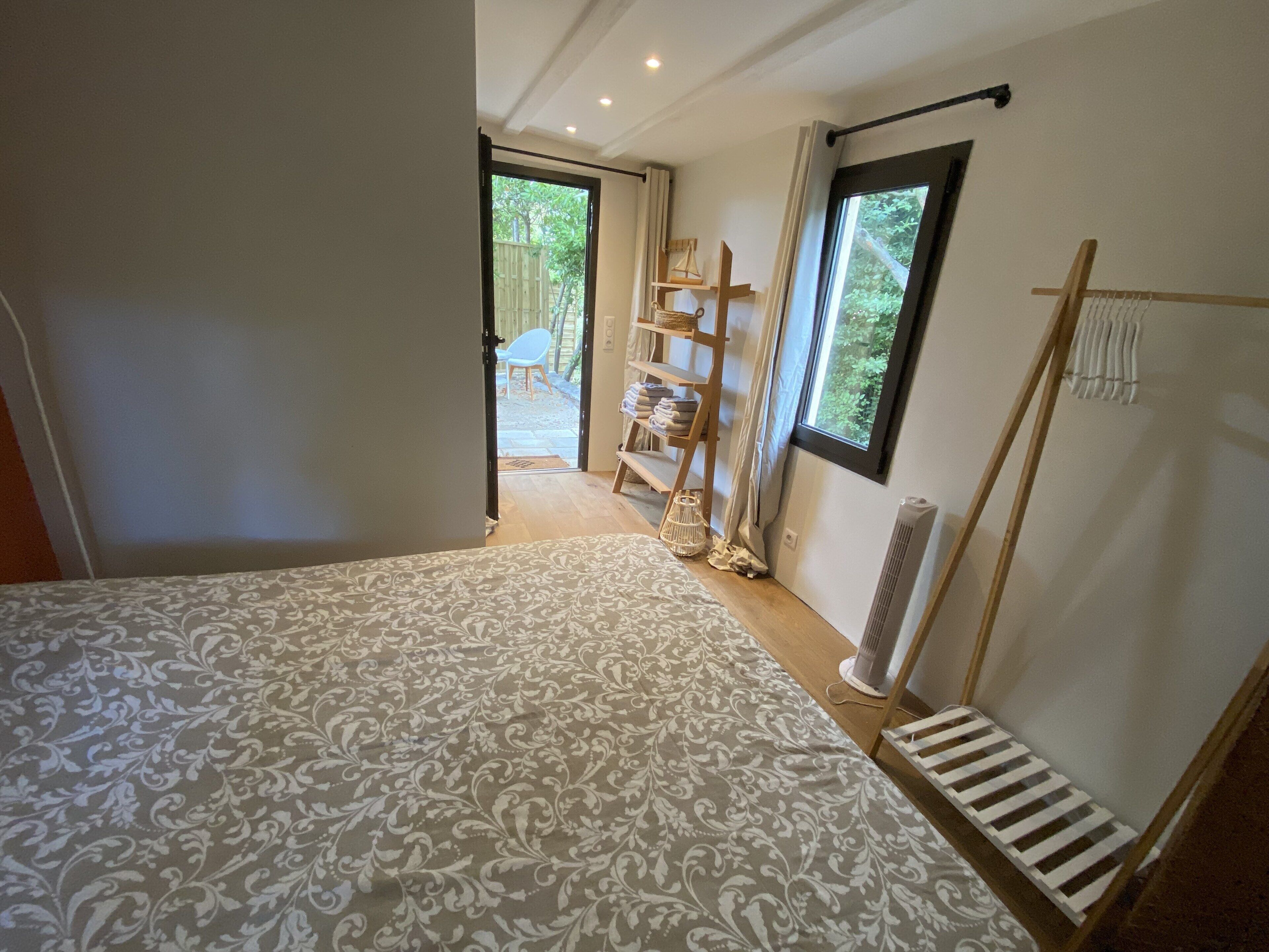 2 chambres, fer et planche à repasser, lit parapluie, Wi-Fi gratuit