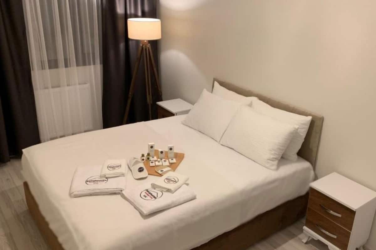 15 dormitorios, minibar, escritorio