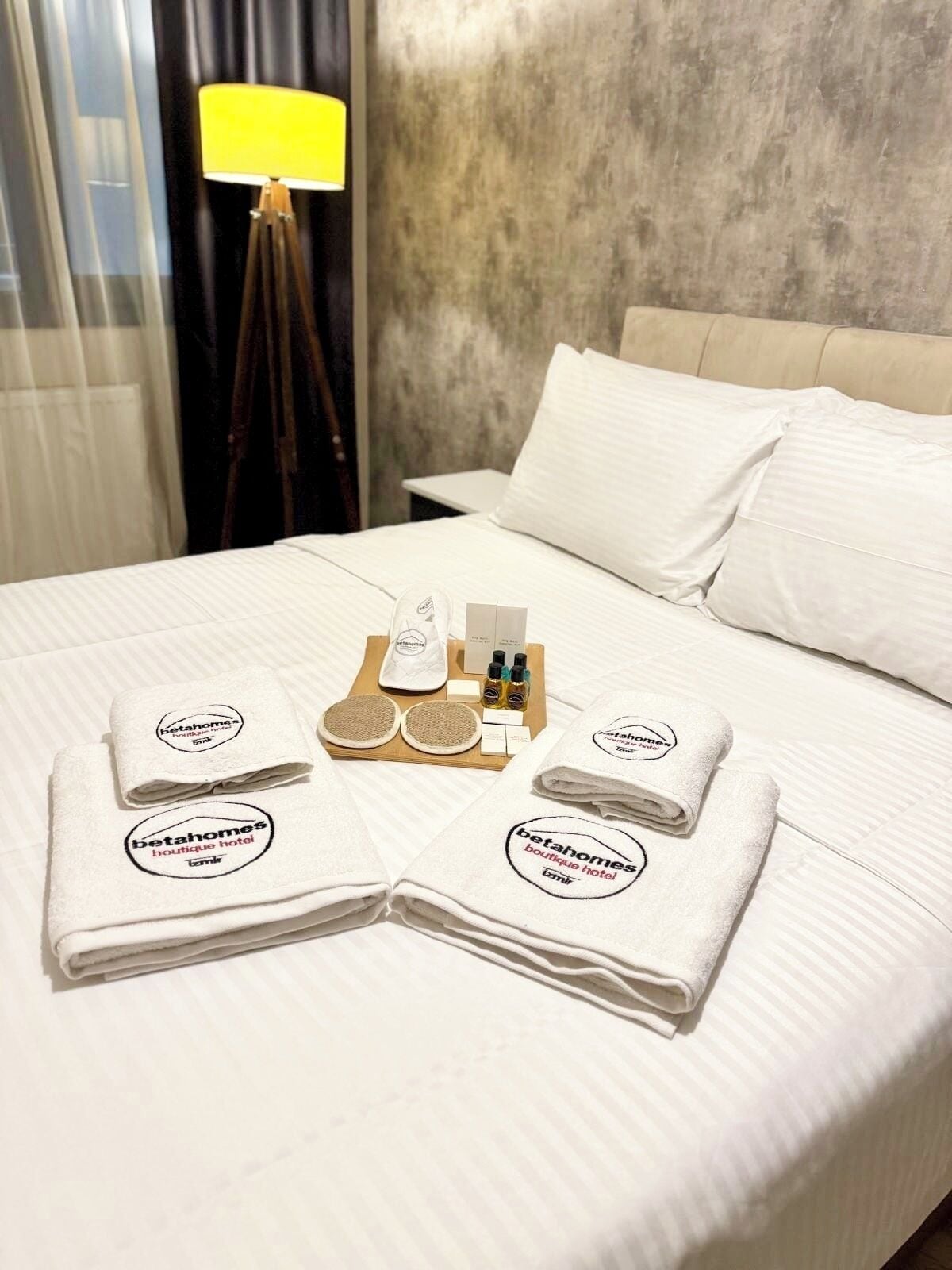 15 soverom, minibar, skrivebord og skrivebord for bærbar PC