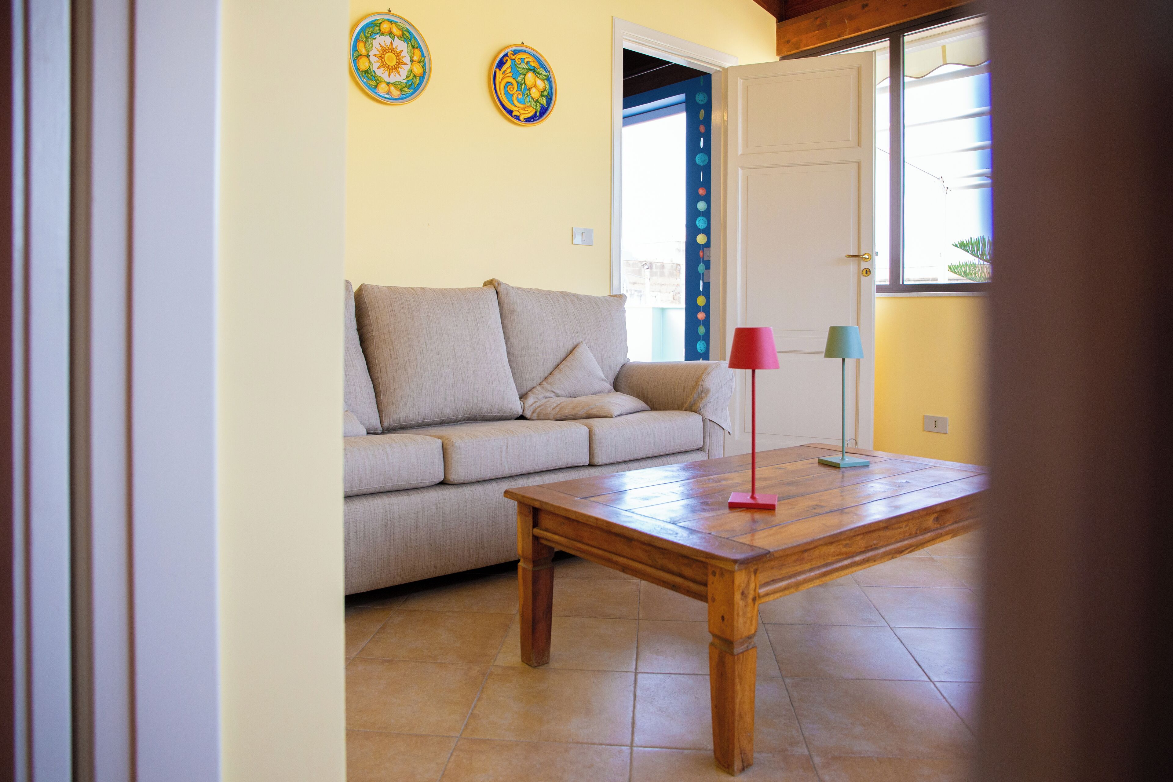 アパートメント 2 ベッドルーム | リビング エリア | 薄型テレビ