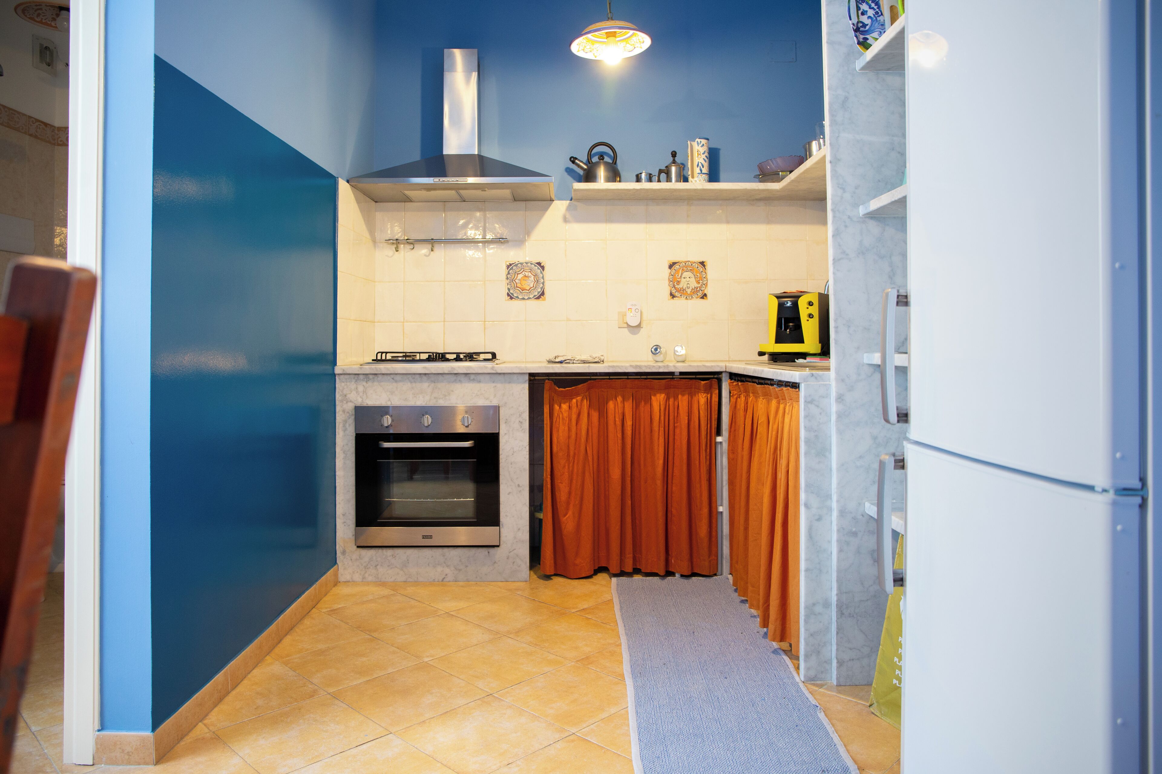 アパートメント 2 ベッドルーム | 専用キッチン | 大型冷蔵庫、電子レンジ、オーブン、コンロ