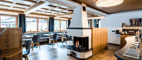 Ilmainen päivittäinen buffetaamiainen