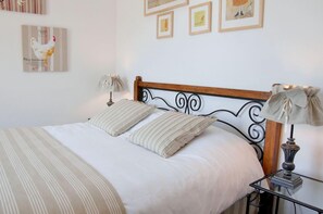 7 bedrooms, in-room safe, individually decorated, individually furnished