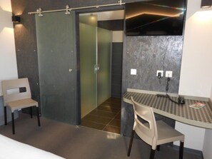 Room amenity - FastHotel Montmarault - Auberge du Grand Champ (Montmarault)