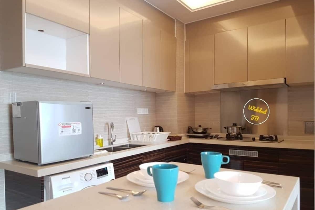 Studio | Private kitchen | Fridge, stovetop