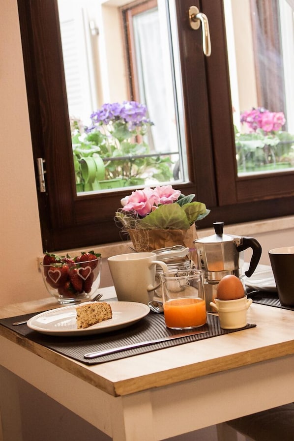 Bao gồm bữa sáng buffet hàng ngày 