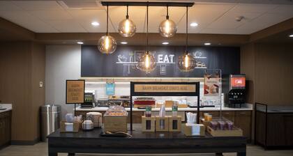 Hampton Inn & Suites Portland West