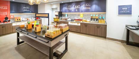 Petit déjeuner buffet compris tous les jours