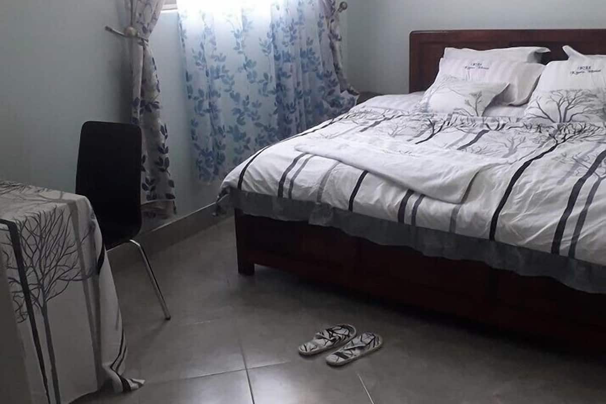 Classic Single Room | Desk, laptop workspace, bed sheets