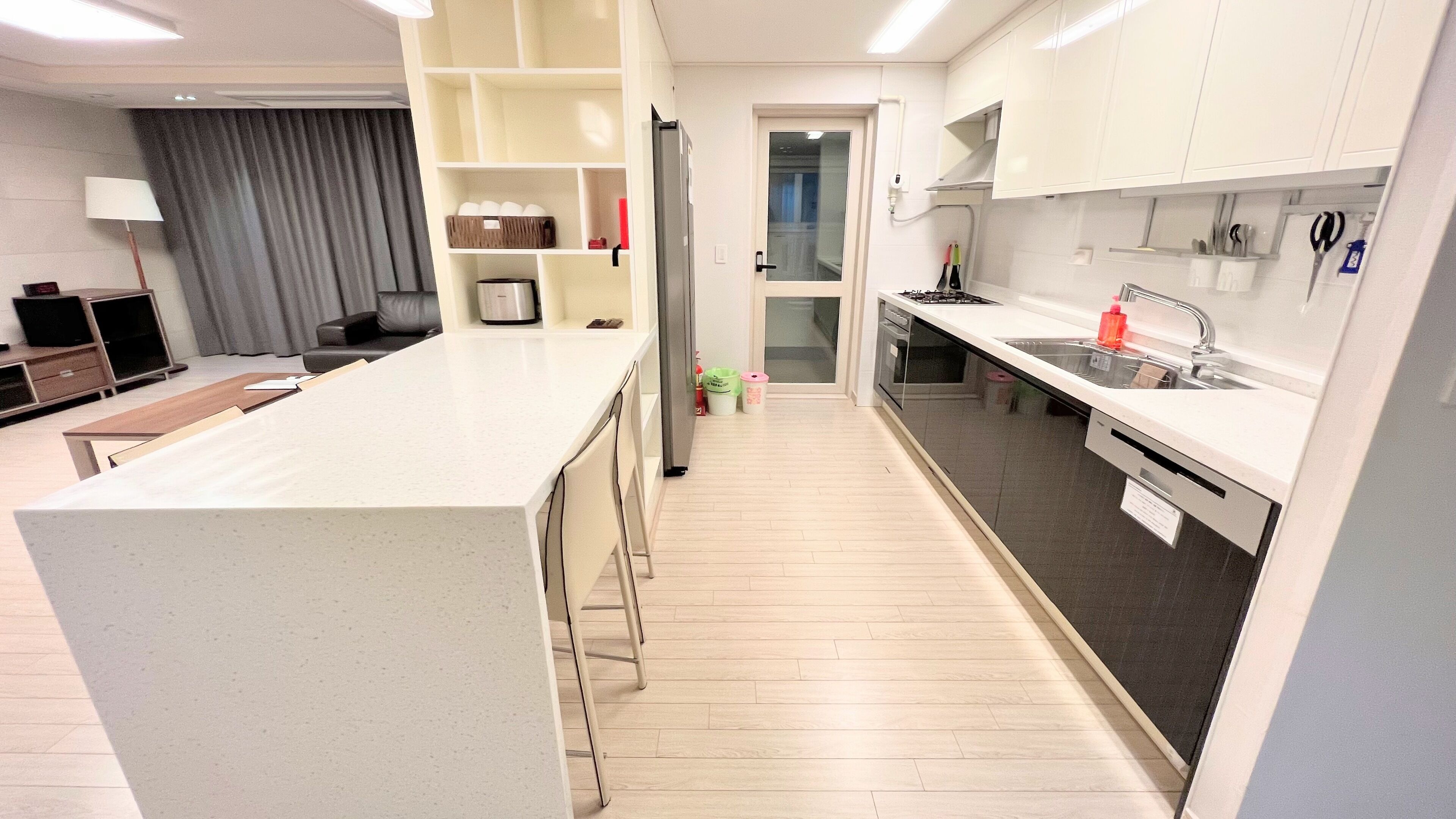 Superior Suite | Private kitchen | Fridge, microwave, stovetop, electric kettle