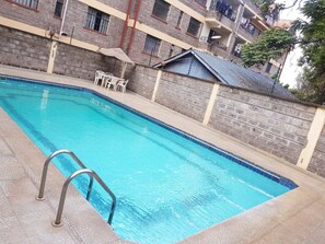 Outdoor pool - Private Room (Nairobi)