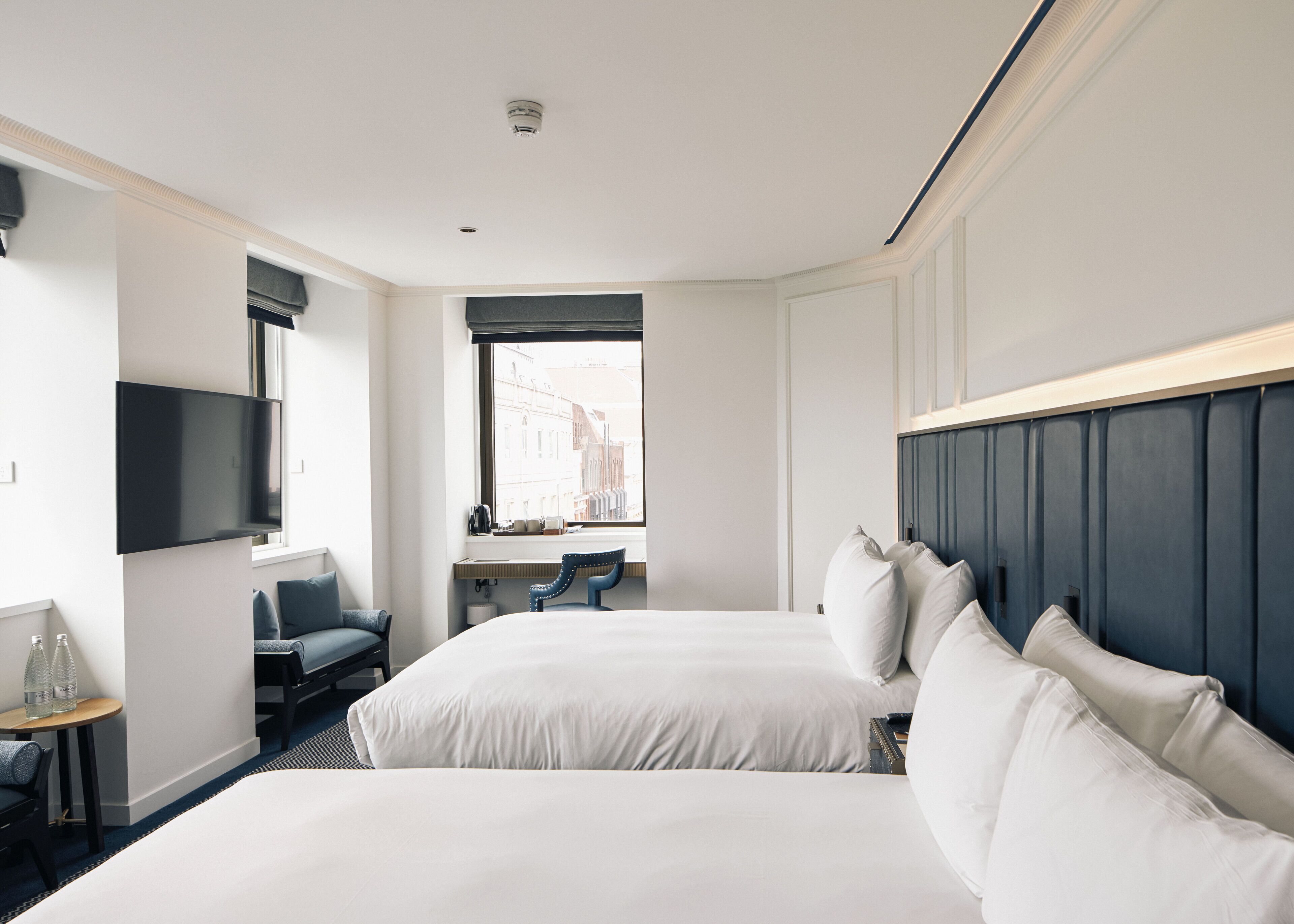 family room, city view | 1 bedroom, hypo-allergenic bedding, free minibar items, in-room safe