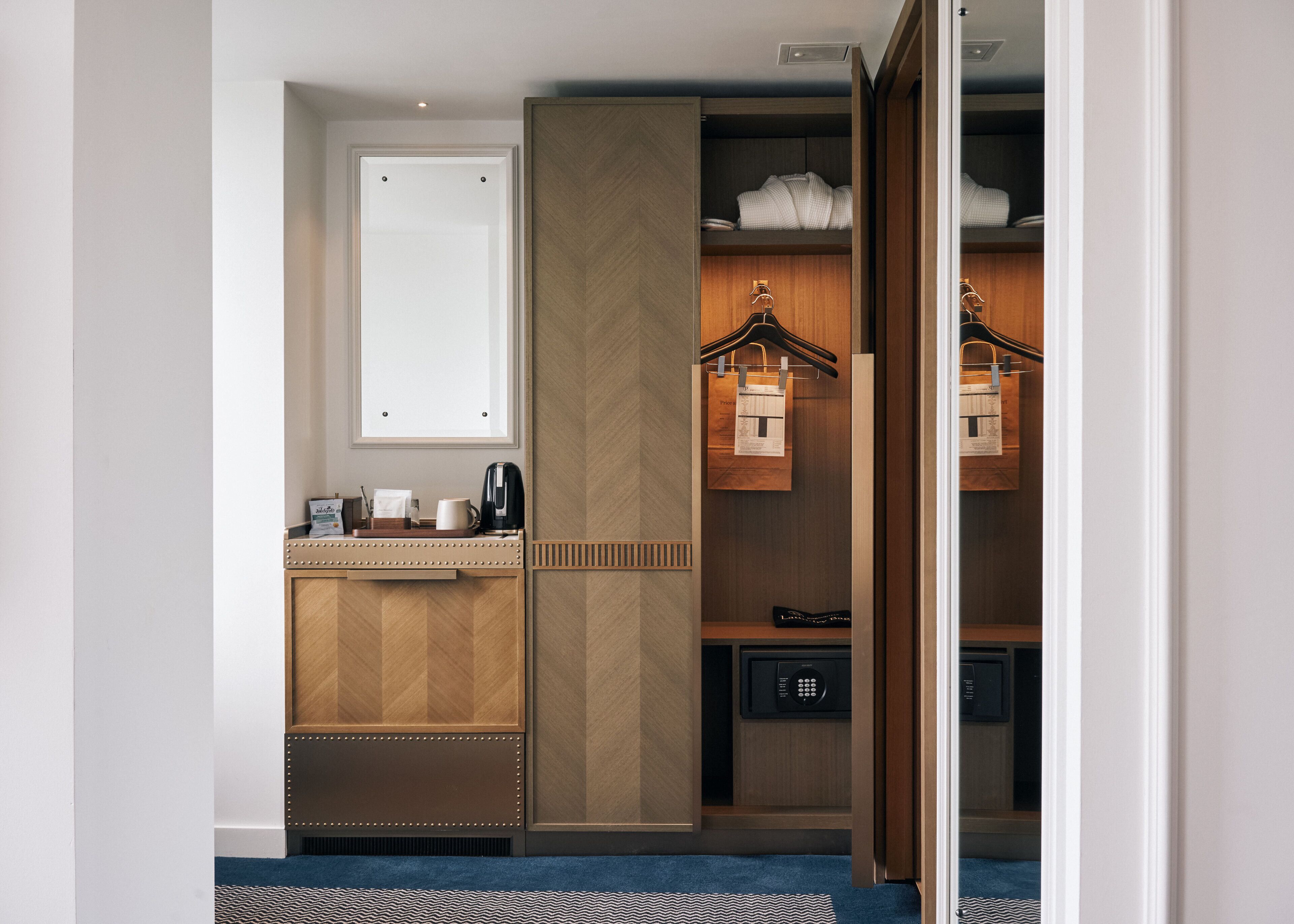 Junior-Suite, Stadtblick | Zimmerausstattung