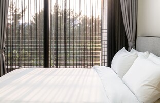 3 habitaciones, escritorio y cortinas blackout 