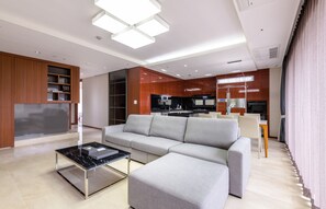Fridge, microwave, electric kettle, rice cooker - Seaside Arden (Seogwipo)