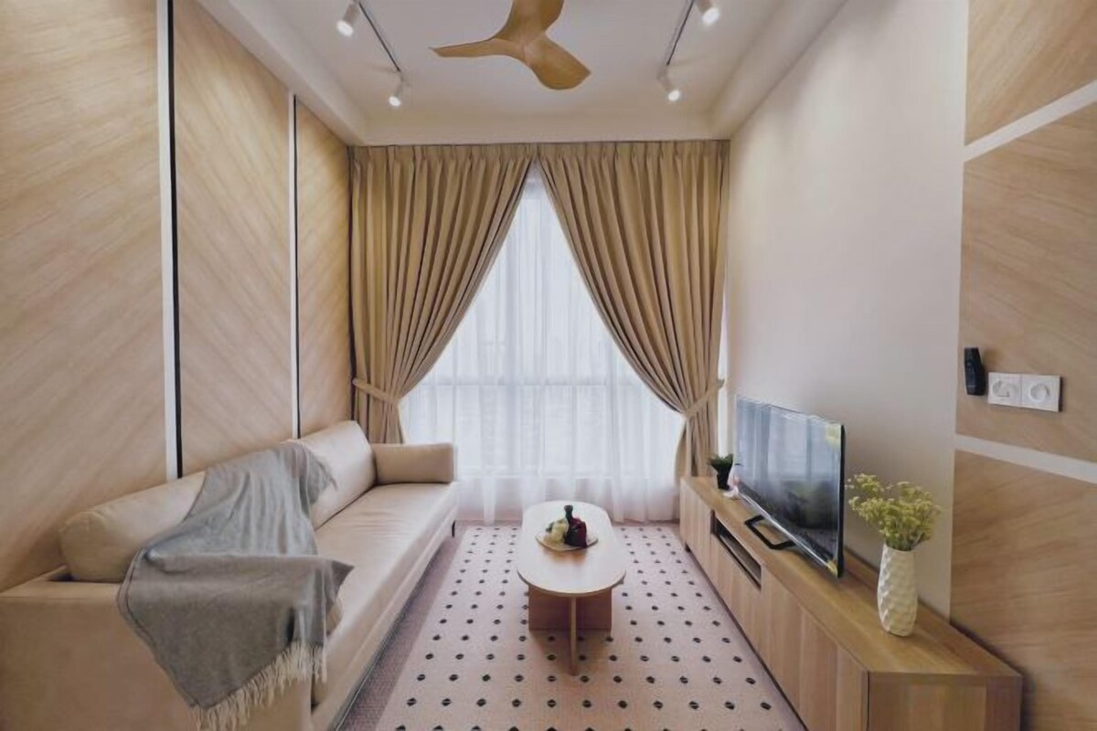 Living area | Flat-screen TV
