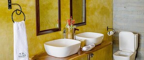 Deep soaking tub, rainfall showerhead, free toiletries