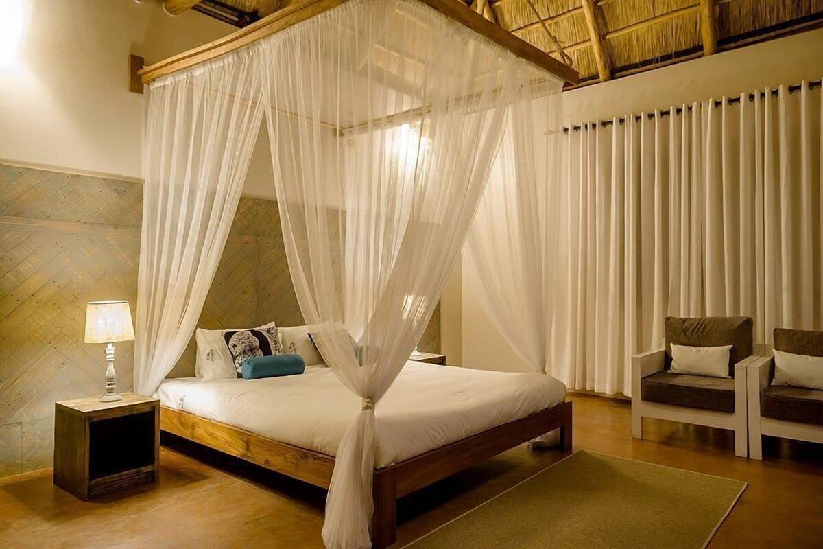 Cottage (Double) | Premium bedding, in-room safe, desk, laptop workspace