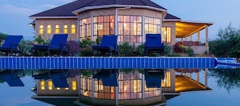 Elephant Plains Lodge