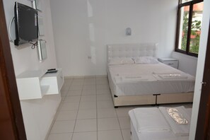 Iron/ironing board, free WiFi, bed sheets