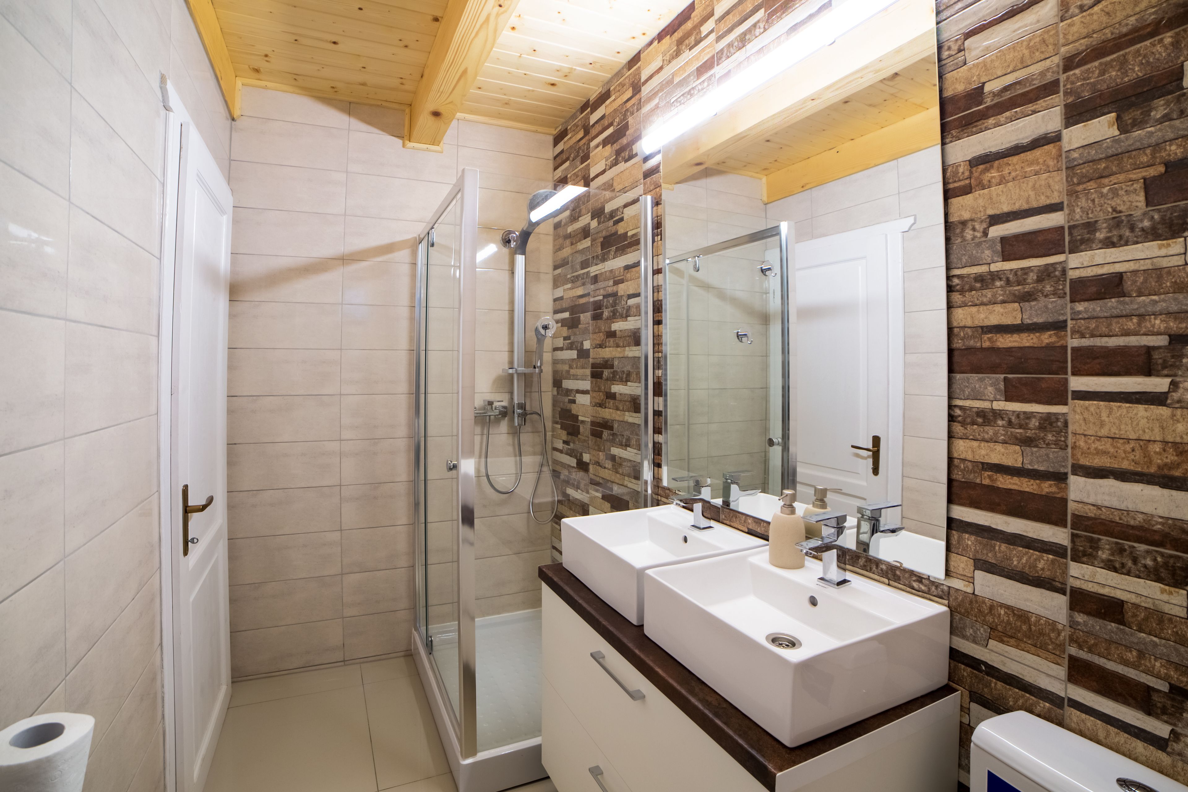Panoramic Villa, 6 Bedrooms | Bathroom | Towels, soap