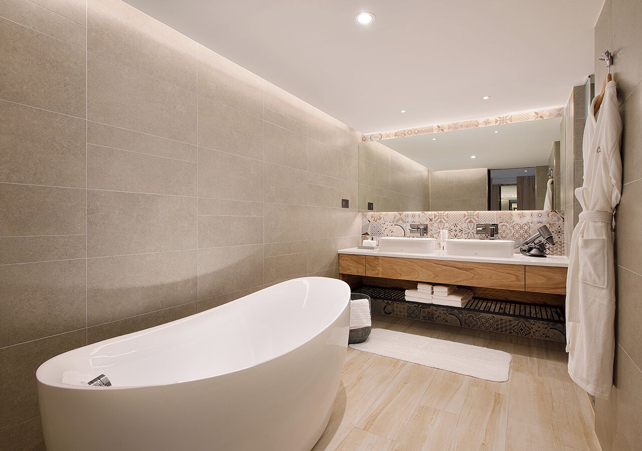 nordic family suite | bathroom | slippers, towels