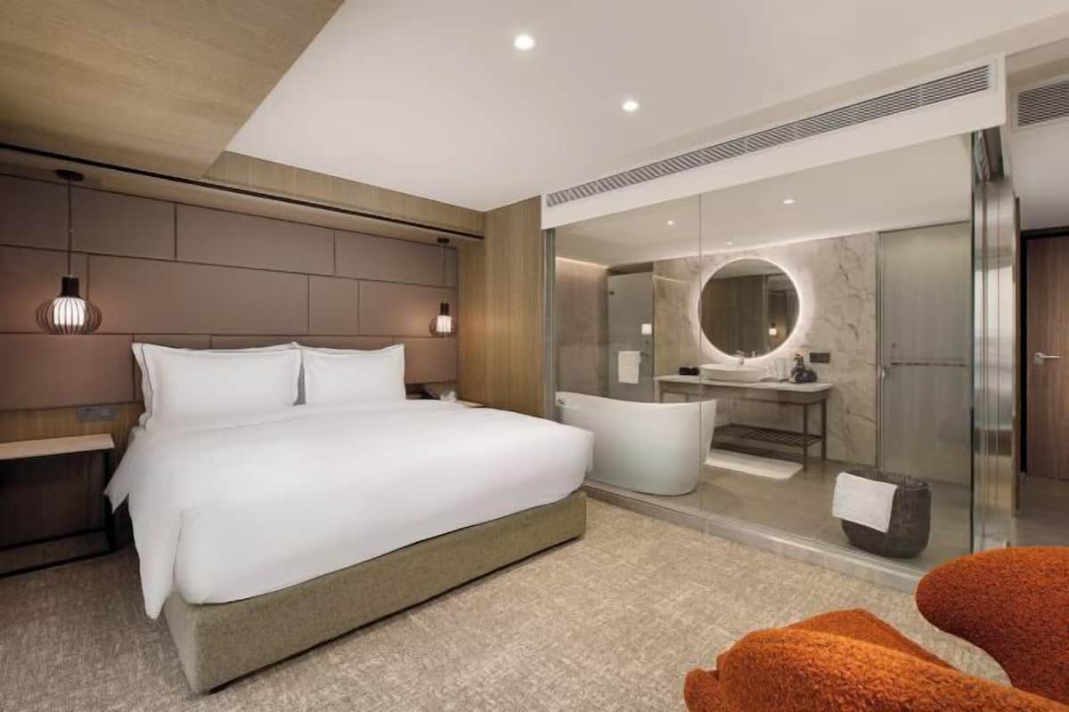 Hochwertige Bettwaren, Daunenbettdecken, Zimmersafe